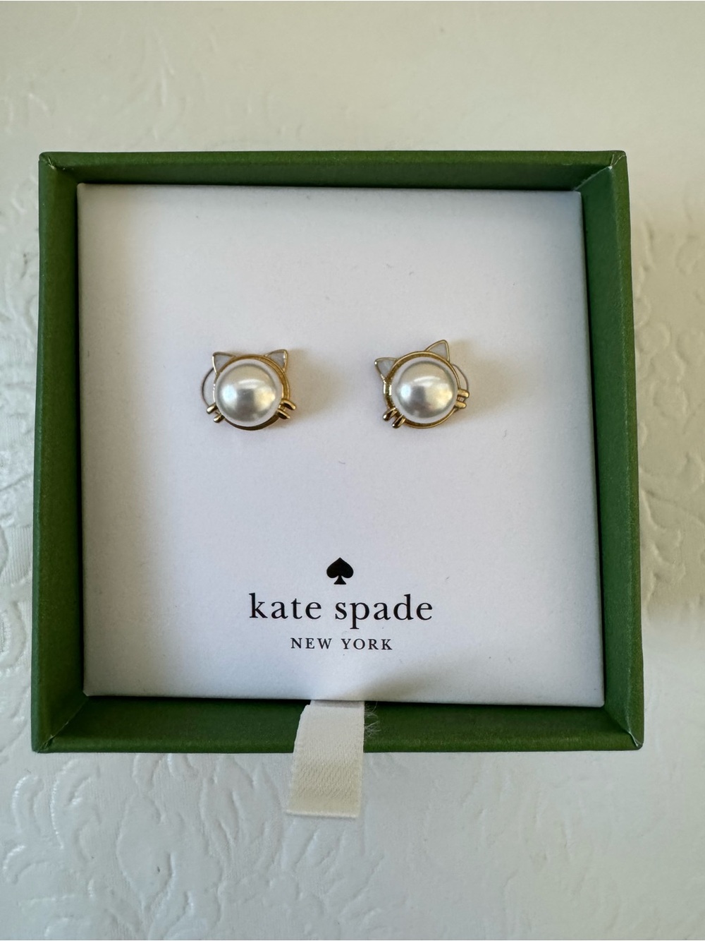 Kate Spade pearl cat stud earrings - Picture 3 of 4